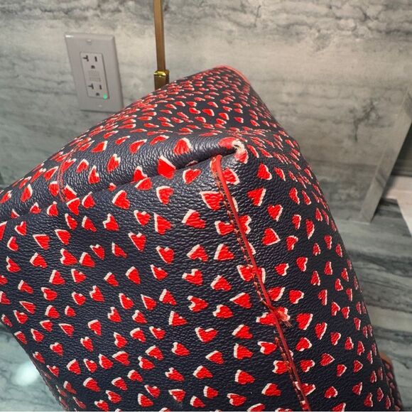 Tory Burch Kerrington Hearts Amore Tote - Picture 5 of 14